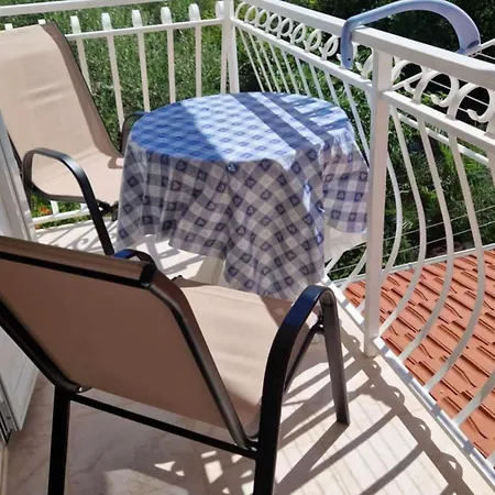 Dana - One Bedroom 4 Srima