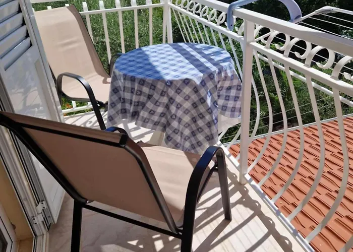 Dana - One Bedroom 4 Srima